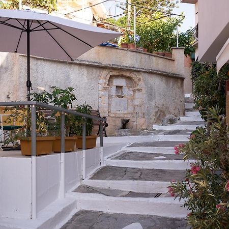 Sofia'S Apartment นาฟปลิโอ ภายนอก รูปภาพ