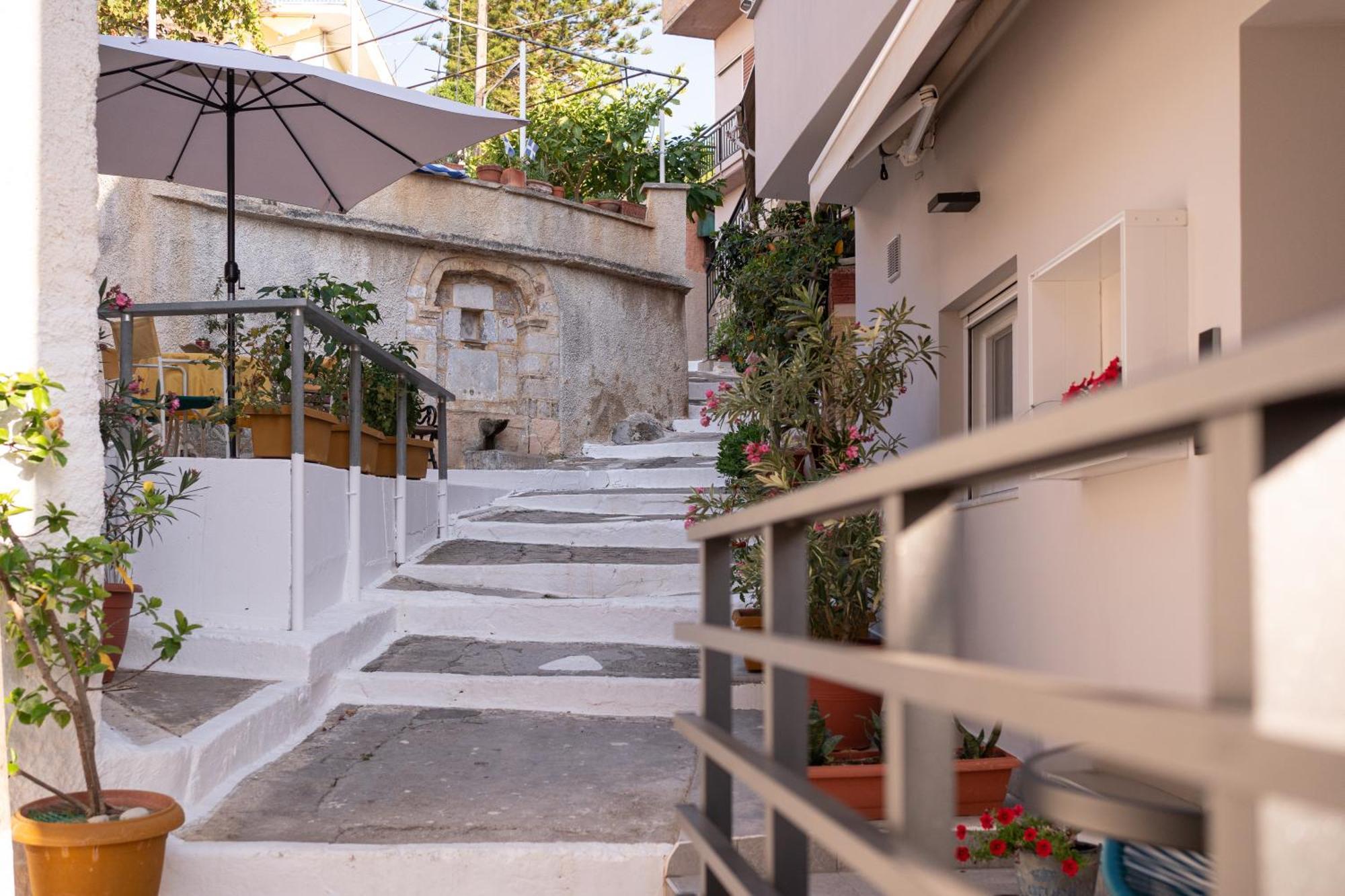 Sofia'S Apartment นาฟปลิโอ ภายนอก รูปภาพ
